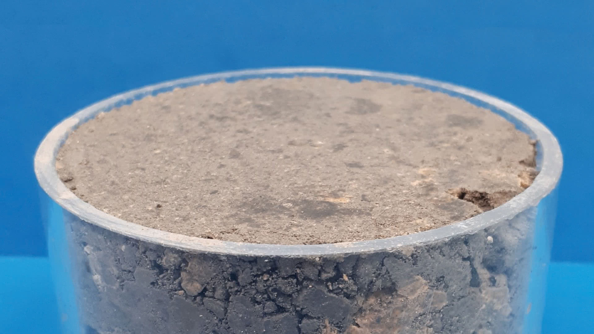 Osušen i zbijeni ostatak iz procesa prerade